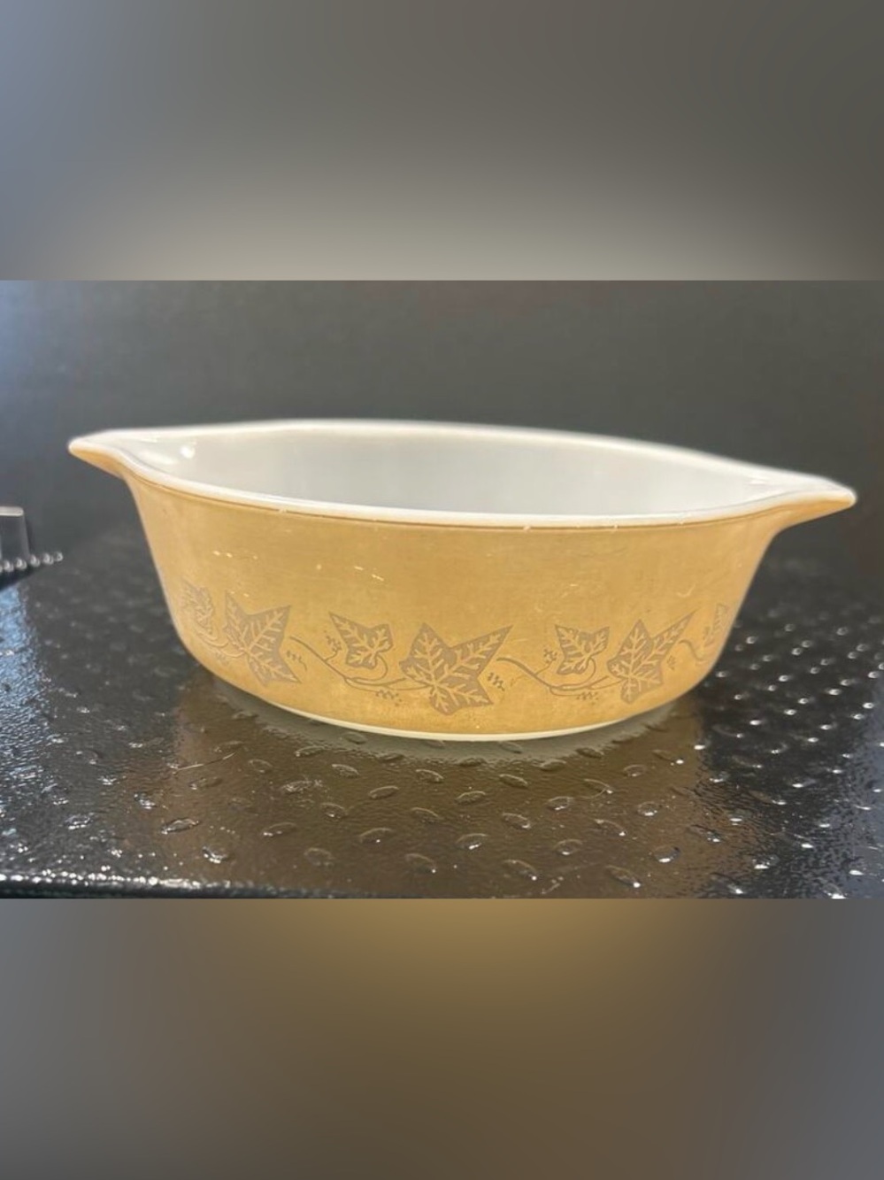 Pyrex Sandalwood 471
